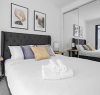 Taste of Art Stunning Townhouse Stayatmoonee Ponds - Accommodation Bookings