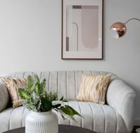 Delightful Townhouse Staymoonee Ponds  Parking - Accommodation Bookings