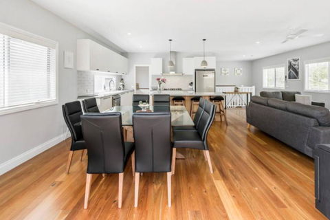 HALE KUPA Rye Beach House Spa Table Tennis - Accommodation Bookings 4