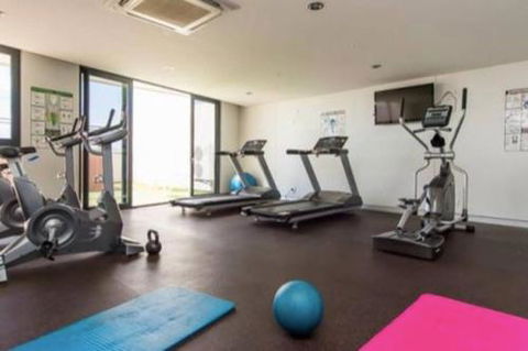 CENTRAL CBD EXEC STUNNING VIEW WIFI NETFLIX WINE - Accommodation Bookings 1
