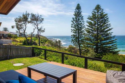 Seaview Pet Friendly With Stunning Views 1 Min To Beach - Accommodation Bookings 4