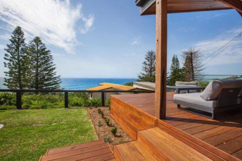 Seaview Pet Friendly With Stunning Views 1 Min To Beach - Accommodation Bookings 7