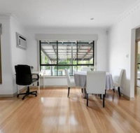 Spacious 3bedrooms big Housemitcham - Accommodation Bookings