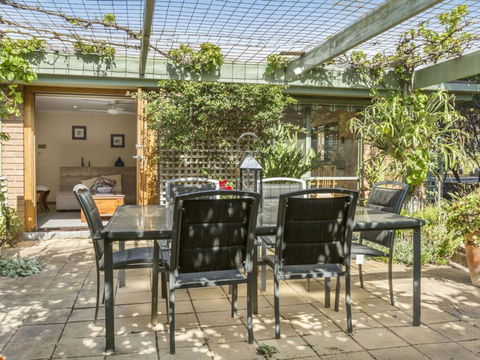 TUSCAN OASIS RYE - Accommodation Bookings 4
