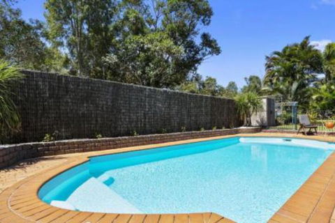BB233 Banksia Beach Family Home 4 Bedrooms - Accommodation Bookings 4