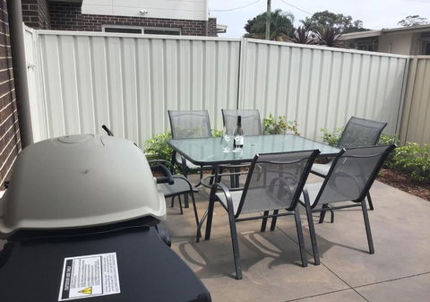 Discover Warilla Bright & Airy Townhouse Near The Beach & Lake - Accommodation Bookings 2
