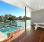 Culbara 23b Modern 5 Bedroom Townhouse on Canal with Plunge Pool Pontoon  Aircon - Accommodation Bookings