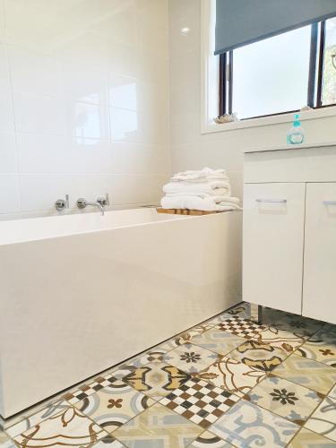Marazul BEST DEAL Stone Bathtub WIFI Functional - Accommodation Bookings 0