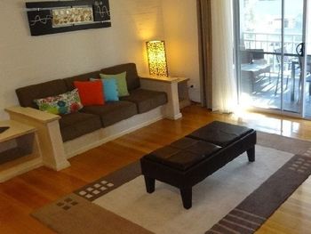 Blackbutt Deluxe Family Townhouse - Accommodation Bookings 6