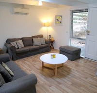 The Bach - Accommodation Bookings