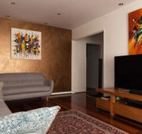 Bright  Spacious 2 Bedroom Apartment in Windsor - Accommodation Bookings