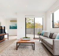 Spacious  Sunny 1 Bdrm in Surry Hills - FOV - Accommodation Bookings