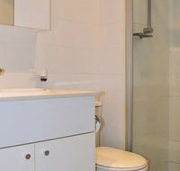 Tranquil 1 Bedroom Apartment With Sunny Courtyard - Accommodation Bookings