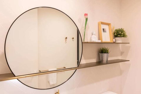 Trendy 1 Bedroom Apartment In The Heart Of Collingwood - Accommodation Bookings 5