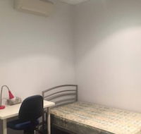Sun-drenched 3 Bedroom Apartment in Turrella - Accommodation Bookings