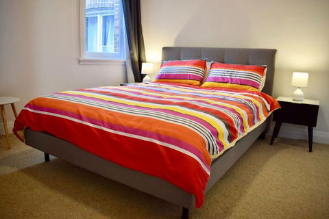 Comfortable 3 Bedroom Apartment In Trendy Haberfield - Accommodation Bookings 5