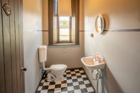 Post Office Residence - Accommodation Bookings 7