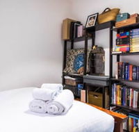 Eclectic 1 Bedroom South Yarra Hideaway - Accommodation Bookings