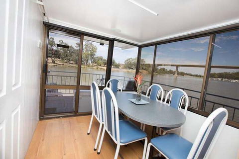 All Seasons Houseboats - Accommodation Bookings 5