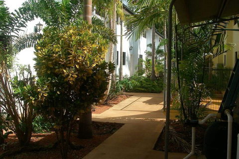 Ash Palms Motor Inn - Accommodation Bookings 3