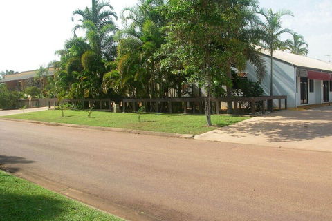 Ash Palms Motor Inn - Accommodation Bookings 4