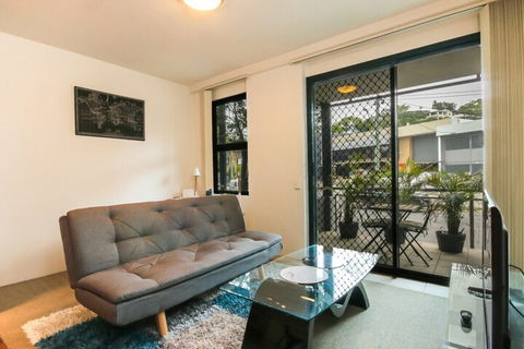 Contemporary 1BD Teneriffe - Accommodation Bookings 5
