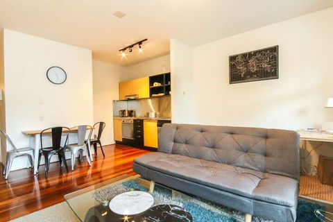 Contemporary 1BD Teneriffe - Accommodation Bookings 4