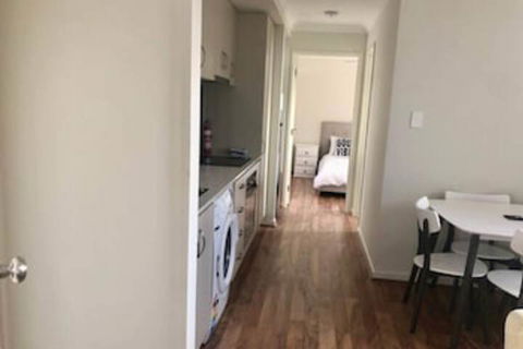 Apartment Stay Close To Surfers Paradise - Accommodation Bookings 0