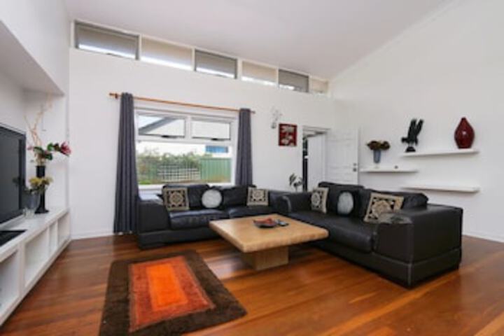 Mount Claremont WA Accommodation Bookings