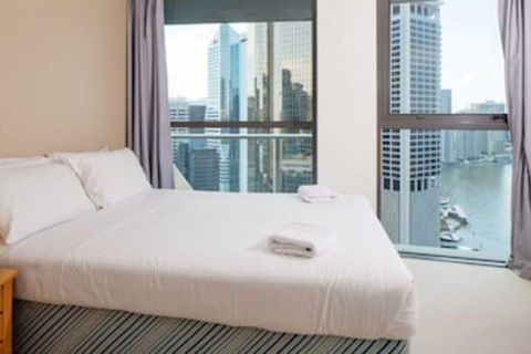 Amazing CBD 2BD Apartment W / Parking & Pool! - Accommodation Bookings 0