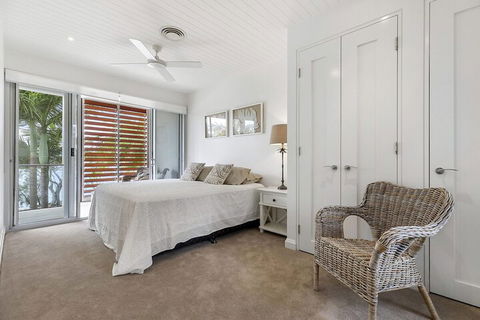 North Facing River Front Stunning Apartment Unit 2 9 Hilton Esplanade - Accommodation Bookings 3