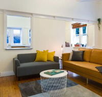 2 Bedroom Gorgeous Art Deco Classic Near CBD - Accommodation Bookings