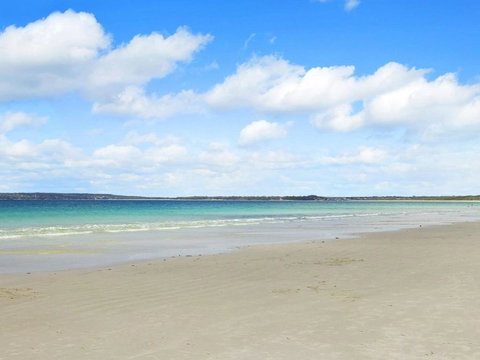 Saltwater Entertainers Paradise - Accommodation Bookings 2