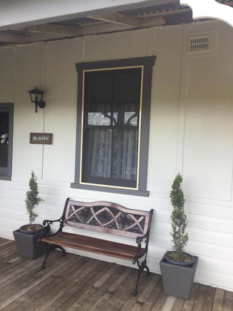Araluen Historic House Deluxe Room - Accommodation Bookings 1