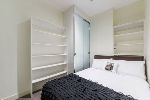 Tram Stop 5 Stylish 2 Bedroom In Downtown Melbourne - Accommodation Bookings 5