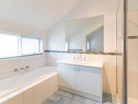 EVERGREEN BEACH HOUSE - Accommodation Bookings 1