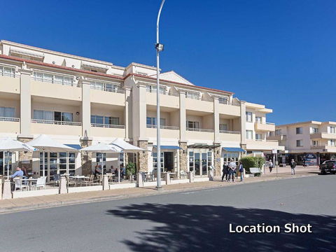 2 Hibiscus Court 9 Government Road Fantastic Air Conditioned 3 Bedroom Unit - Accommodation Bookings 6