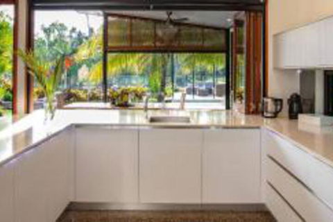 Tranquility By The Lake Port Douglas - Accommodation Bookings 5
