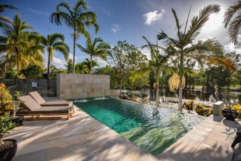 Tranquility By The Lake Port Douglas - Accommodation Bookings 3