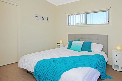 Ocean 1 / 42 Mollymook - Accommodation Bookings 4