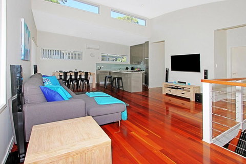 Ocean 1 / 42 Mollymook - Accommodation Bookings 6