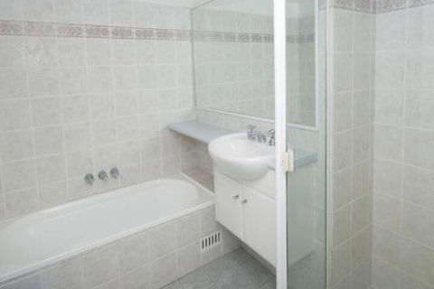Aquarius Apartment 3 - Accommodation Bookings 6