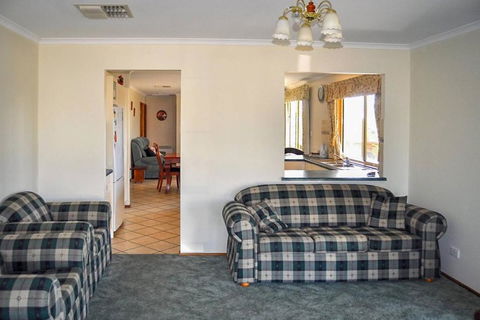 Baywatch - Accommodation Bookings 5