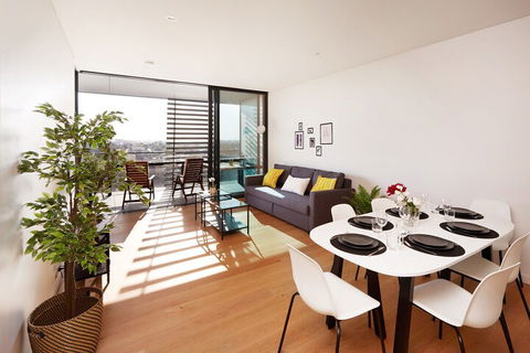 Apartment CBD - Central Park - Accommodation Bookings 4