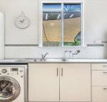 Sounds of Sunshine 2 Downstairs half of House - Accommodation Bookings