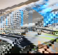 Modern 2 Bedroom River View Apartment in Docklands - Accommodation Bookings