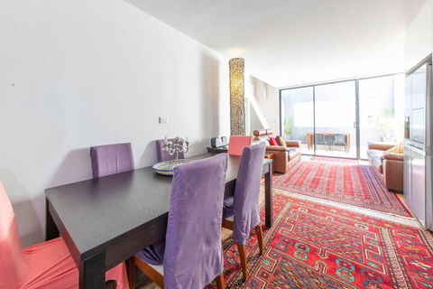 Lovely 1 Bedroom Apartment Close To CBD - Accommodation Bookings 2