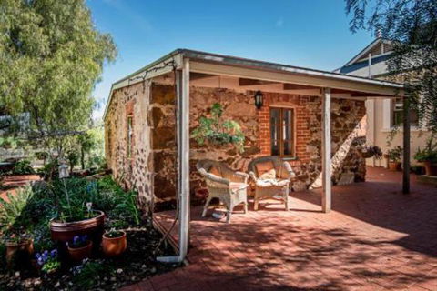 Lucys Cottage - Accommodation Bookings 2