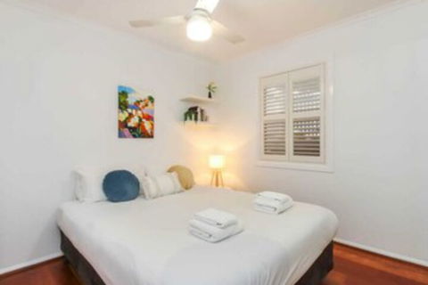 Stylish 3BD Family Home In Leafy Paddington - Accommodation Bookings 0