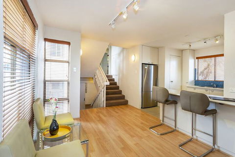 Como Mezzanine Retreat - Accommodation Bookings 6